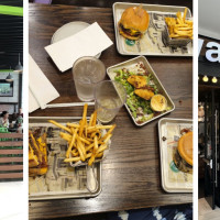 Wahlburgers Bloomington